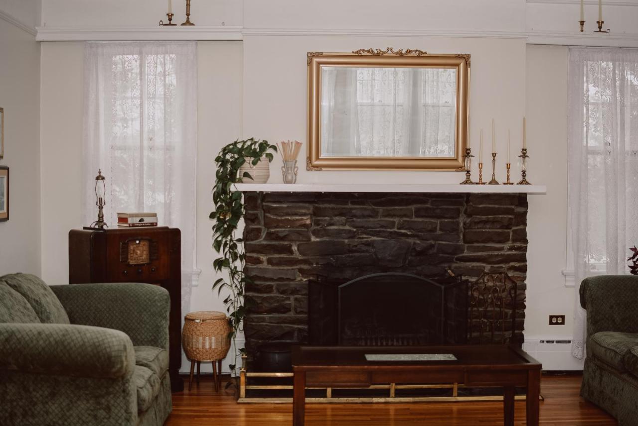 Hill Road Manor Bed & Breakfast Grand Falls Windsor Dış mekan fotoğraf